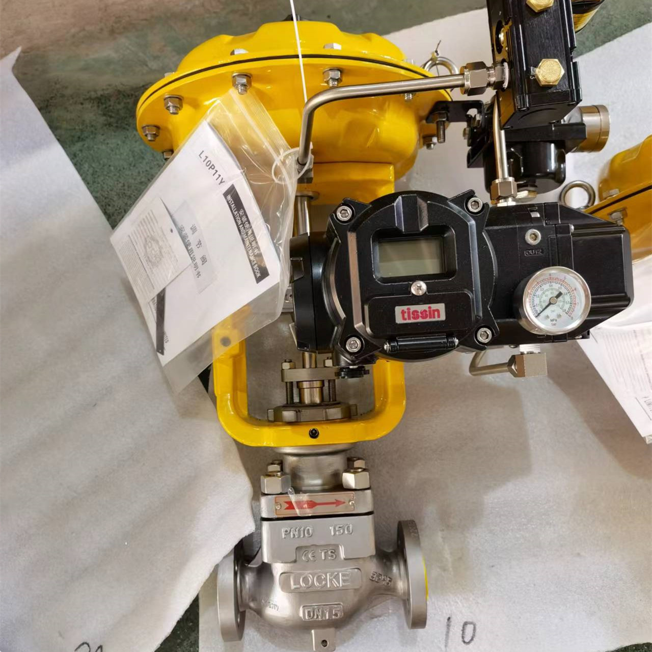 进口气动薄膜调节阀手轮是怎么工作(图1) 进口气动薄膜调节阀手轮是怎么工作(图1)